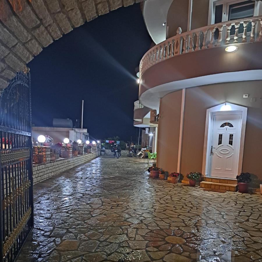 Zeqo Muka Apartamento Ksamil