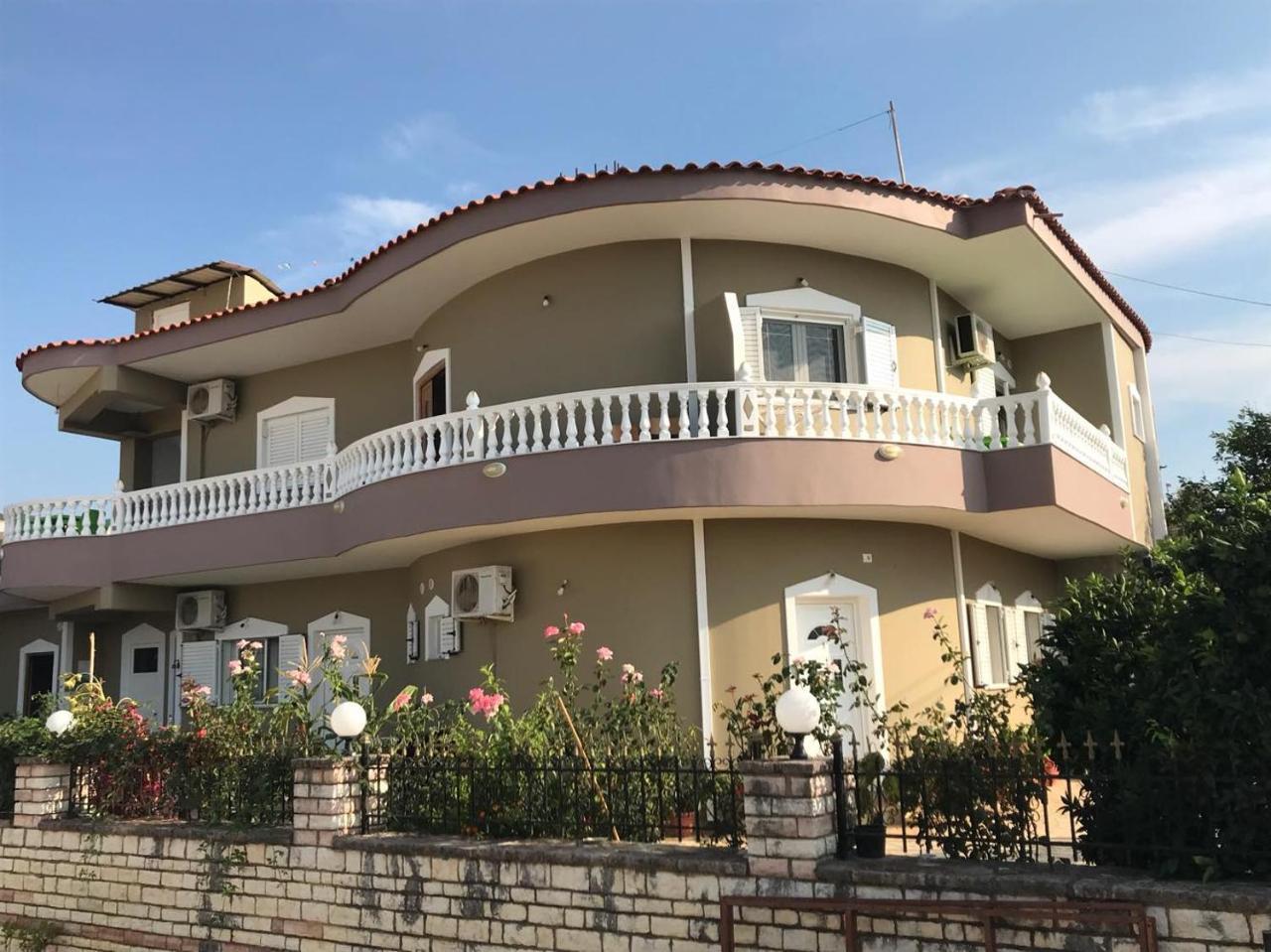 Zeqo Muka Apartamento *