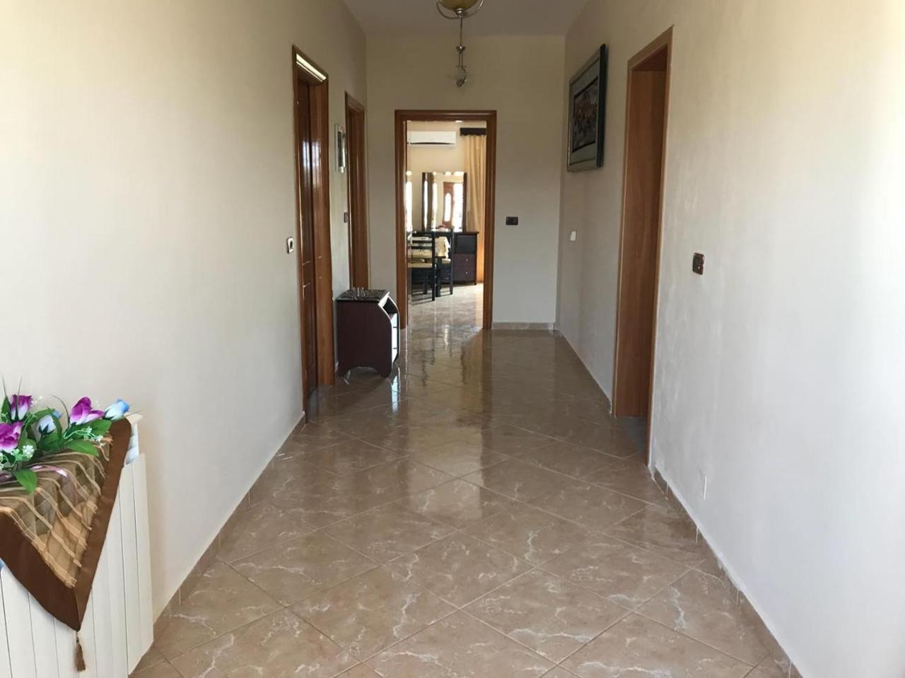 Zeqo Muka Apartamento